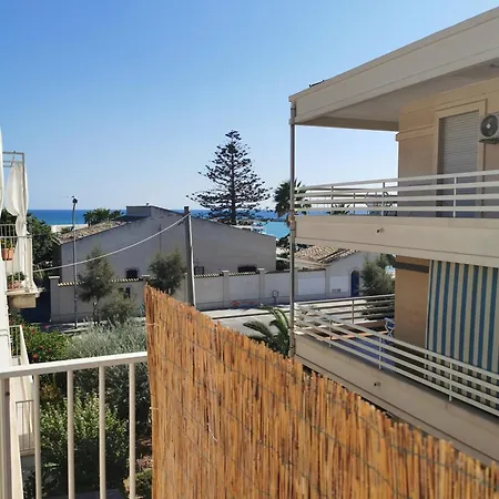 Domus Maregi Apartment *